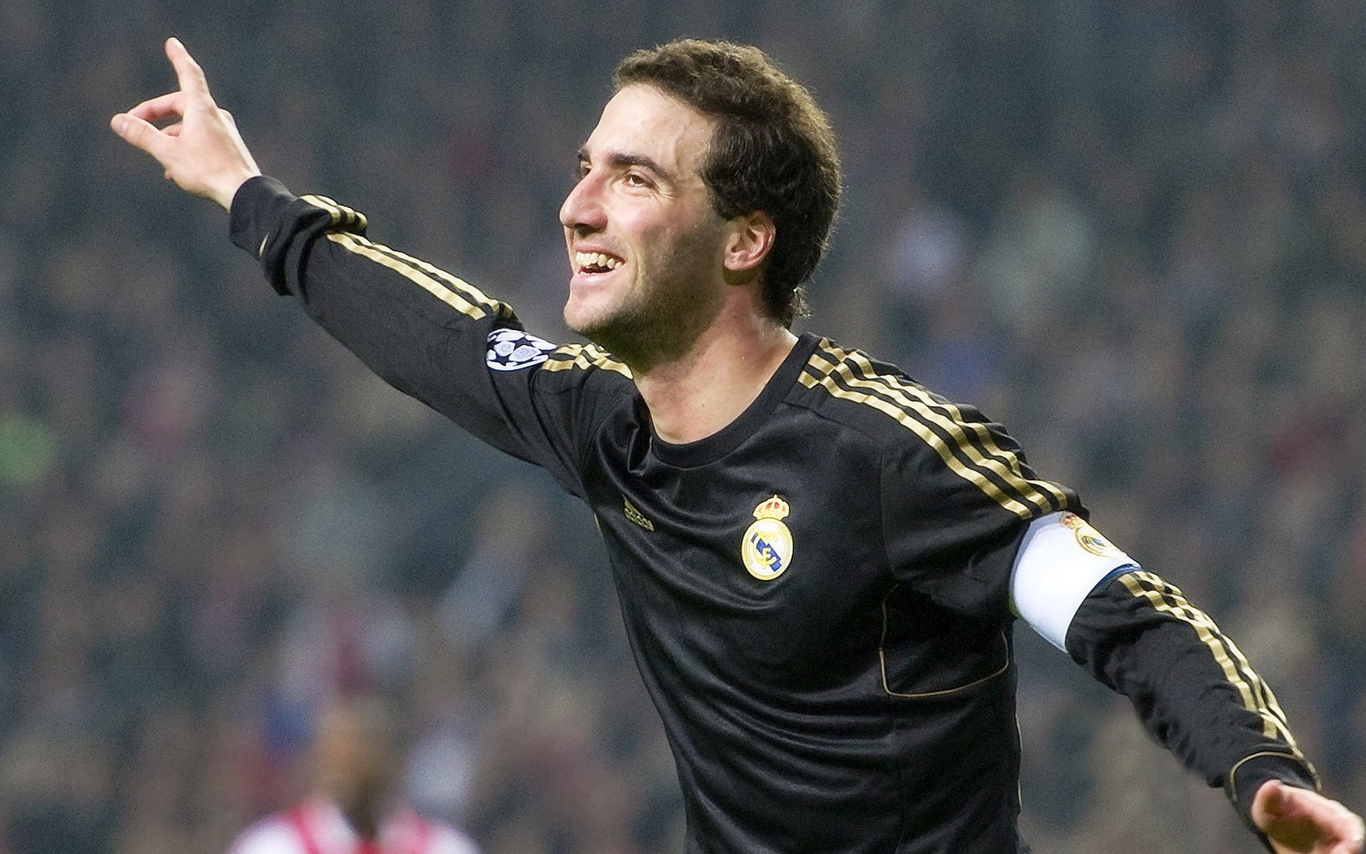 拜仁穆西亚拉盘带突破点燃全场，拜仁慕尼黑穆斯拉